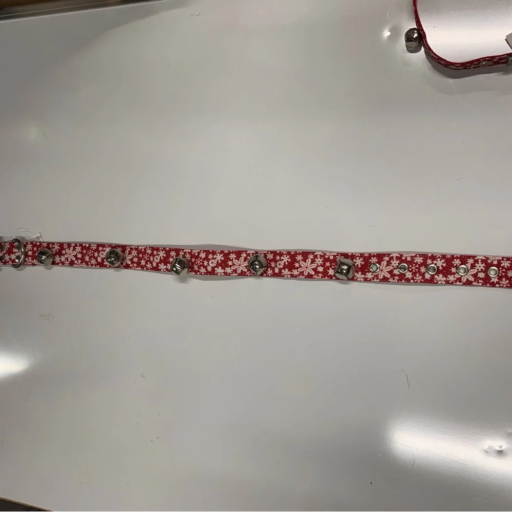 New 9-12 dog cat collar snowflake red white bells sparkle